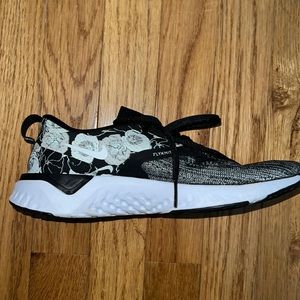 Nike odyssey react flyknit women’s sneakers